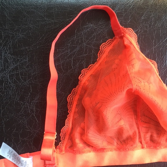 ASOS wireless high apex coral bralette 30H (UK) - Picture 5 of 7